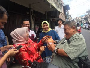 Calon Wakil Walikota Tanjungpinang pasangan No Ueut Satu, Rahma saat blusukan di Pasar Baru Tanjungpinang