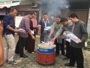 Pemilihan Walikota Tanjungpinang Telah Selesai, KPU Tanjungpinang Musnahkan Surat Suara