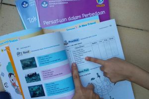 Sekolah Dilarang Jual Buku Pelajaran