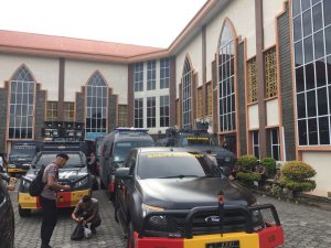 Jelang Penetapan hasil Pilwako, “Barracuda” dan Mobil Gegana Disiapkan di Depan Gedung Asrama Haji