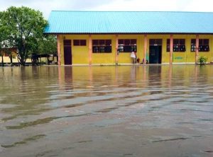 Akibat Ruangan Kelas Tergenang Air, Dua Sekolah Terpaksa Diliburkan