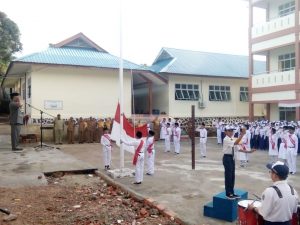 Jadi Irup Hari Pahlawan Di SMP 15 Tanjungpinang, Ini Pesan Petrus Sitohang