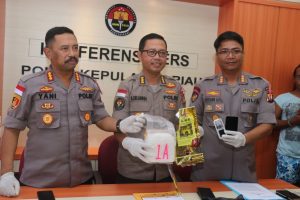 Ditpolairud Polda Kepri Tangkap Pembawa Sabu 1 Kg