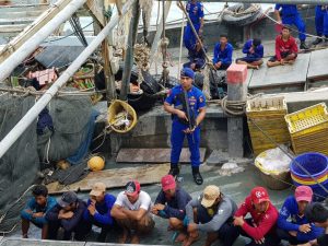 Dua Unit Kapal Penyelundupan Ikan Diamankan