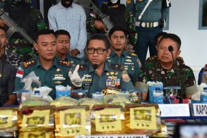 TNI AL Gagalkan Penyelundup Narkoba Seberat 21 Kg di Perairan Karimun