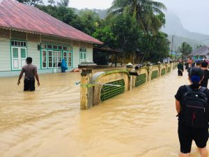 Puluhan Rumah Di Tambelan Direndam Banjir Bah Setinggi 1 Meter