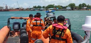 Dihempas Ombak, Boat Pancung Karam di Perairan Tanjung Uncang, 1 ABK Masih Dicari