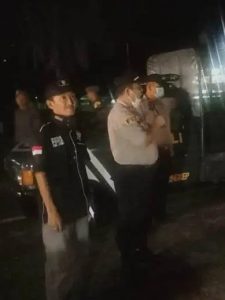 Bersama TNI- Polri Memberikan Himbauan Untuk Antisipasi Covid-19 Masyarakat Di larangan Berkumpul