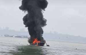 Kapal Perbatasan Milik Pemkab Karimun Hangus Terbakar