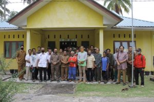 Wabup Lingga Terima Tiga Keluhan Warga di Dusun Pulau Lalang