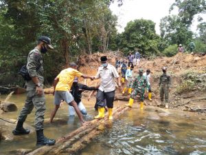 Juramadi Tinjau Lokasi Karya Bhakti TNI-AD di Desa Kelumu