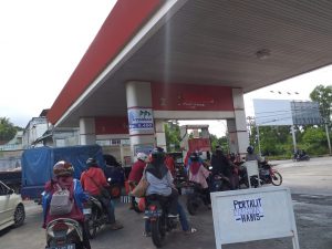 Hampir Dua Pekan BBM Jenis Premium Kosong Di SPBU Batu 7