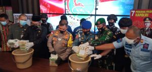 Sabu-sabu 4 kg Jaringan Internasional Dimusnahkan Polres Karimun