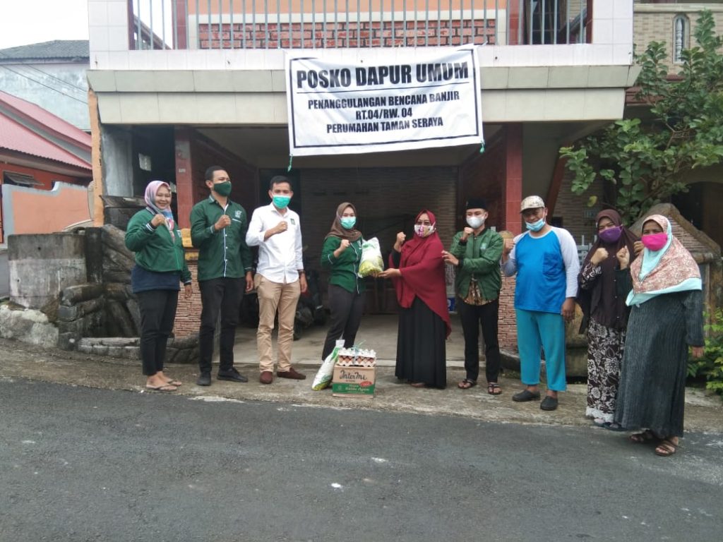 Peduli Banjir, DPC PKB Tanjungpinang Salurkan Bantuan ke Sejumlah Dapur Umum