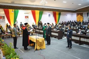 Pengucapan Sumpah dan Janji Ketua DPRD Kabupaten Kuantan Singingi Sisa Masa Jabatan 2019-2024