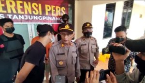 Karyawan Bakso Ditangkap Polisi, Akibat Curi Uang Untuk Main Judi Online