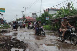 Gubenur Riau Diminta Pikirkan Jalan Sungai Beringin Inhil