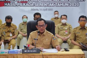 Mendagri Minta Kepala Daerah Kepri Kendalikan Laju COVID-19