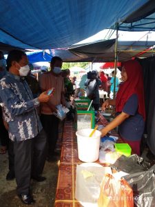 Sambangi Pasar Pangean Kuansing, Azhar Imbau Masyarakat Patuh Protkes