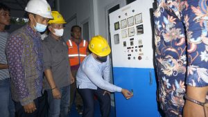 Kado HUT ke-18, 100 Persen Desa di Lingga Berlistrik