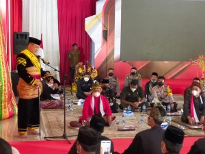 Kapolda Riau Terima Gelar Kehormatan Adat Datok Bandaro Alam