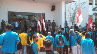 Dinilai Gagal Pimpin Kepri, Puluhan Mahasiswa Tagih Janji Politik