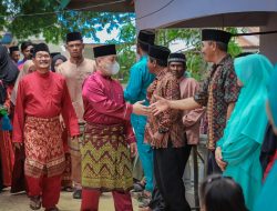 Kunjungi Desa Persiapan Berjong, Nizar Pastikan PLN Akan Masuk ke Dusun