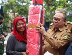 Pemkab Karimun Salurkan Bantuan Kepada Korban Puting Beliung di Kecamatan Sugi Besar