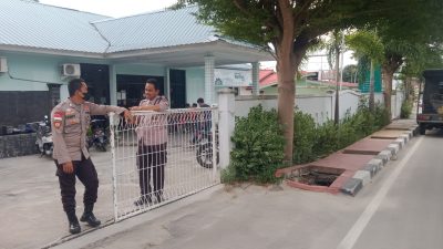 Akibat Pemadaman Listrik, Kantor PLN Karimun Dijaga Anggota Kepolisian