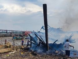 Kapal Ikan di Karimun Sengaja Dibakar Pemiliknya