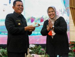 Marlin Agustina Terharu Diberi Surprise Oleh Ansar di Hari Ulang Tahunnya ke-51