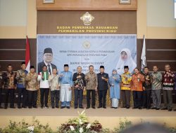 Bupati Inhil Hadiri Sertijab Kepala BPK Perwakilan Riau