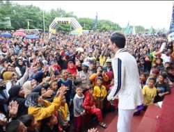 Belasan Ribu Warga Karimun Ikuti Fun Walk di Coastal Area