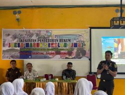 Jaksa Kenalkan Hukum Melalui Jaksa Masuk Sekolah di SMPN 5 SATAP Harung Hijau