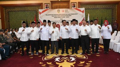Jusuf Kalla Lantik Ketua Dewan Kehormatan dan Pengurus PMI Kepri
