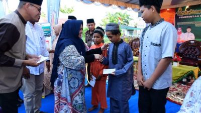 Bupati Bengkalis Santuni Anak Yatim dan Kaum Dhuafa di Malam ke-13 Ramadhan di Kecamatan Rupat