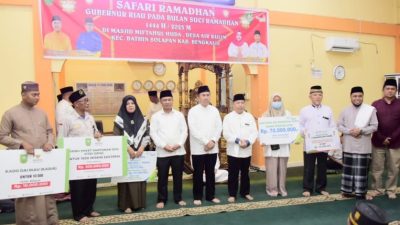 Gubernur Riau di Dampingi Wabup Bengkalis, Safari Ramadhan di Kecamatan Bathin Solapan