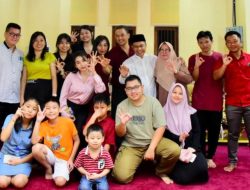 Open House Malam Lebaran ke 2, Warga Tionghoa Kunjungi Rumah Dinas Wabup Bengkalis