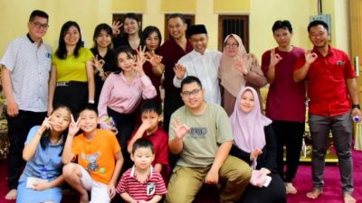 Open House Malam Lebaran ke 2, Warga Tionghoa Kunjungi Rumah Dinas Wabup Bengkalis