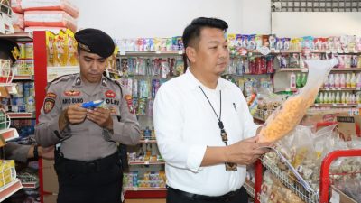 Polres Karimun Cek Makanan dan Minuman Kadaluarsa Jelang Lebaran Idul Fitri