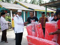 Bupati Karimun Sambangi Korban Kebakaran Rumah di Sawang