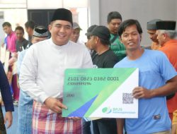 Bupati Serahkan Alat Perikanan Tangkap Kepada Kelompok Nelayan