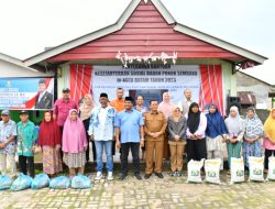 1.450 Paket Sembako Diserahkan Gubernur Ansar di Batam