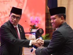 Menhub Budi Lantik Kabasarnas Marsdya TNI Kusworo