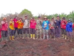 Tim Gabungan Padamkan Kebakaran Lahan di Bengkalis