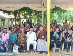 Lagi, Gubernur Ansar Serahkan Bantuan Pangan Cadangan Beras Buat Warga Sekupang