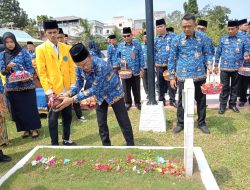 Peringati Hari Pahlawan, Pj Wako Hasan Ziarah dan Tabur Bunga ke Makam Pusara Bhakti