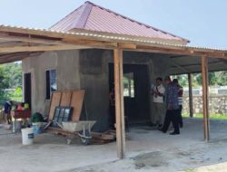 PT Timah Tbk Serahkan Bantuan Pembangunan Mushola SD Negeri 011 Tebing
