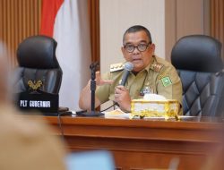 Plt Gubri Minta Pejabat Pemprov Riau Fokus Gesa Realisasi APBD-P