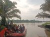 Sampan Terbalik di Sungai Kampar, Seorang Nelayan dalam Pencarian